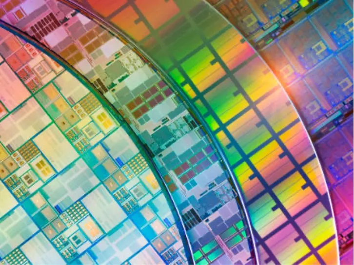 半導体製造工程で使用されるシリコンウエハー